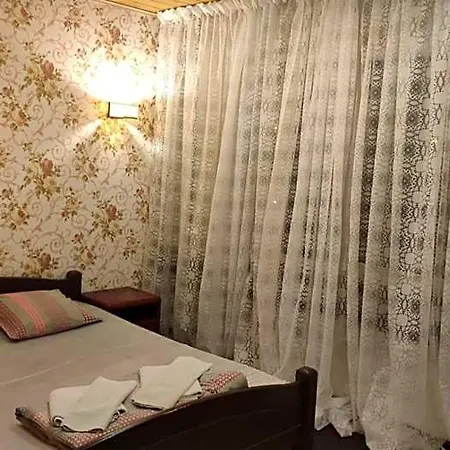 Maza Kalna 27 *