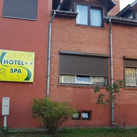 Maza Kalna 27 *